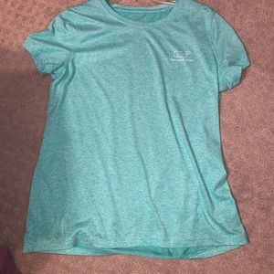 Womens Meduim Vineyard Vines Shirt